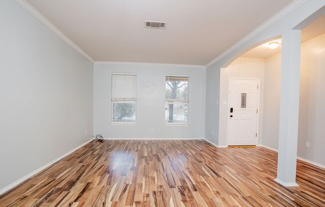115 Brazos Ln