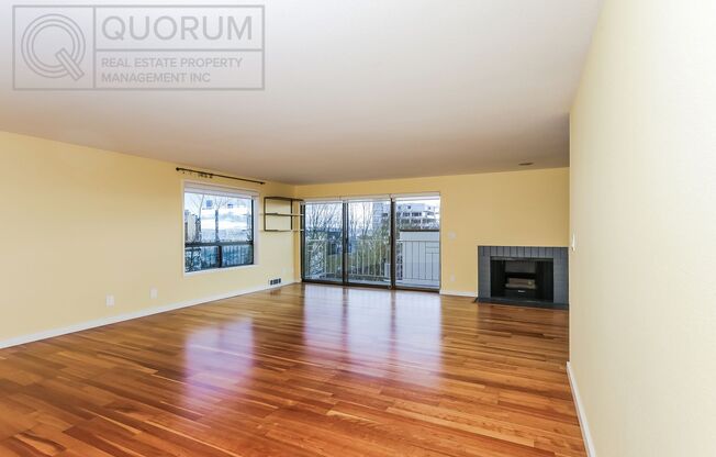 Spectacular Top Floor Condo with Stunning Views in Queen Anne