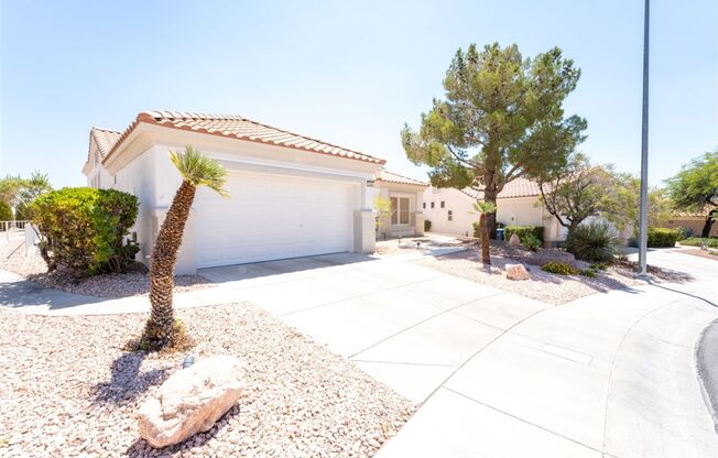 Fully Furnished House With Strip Views