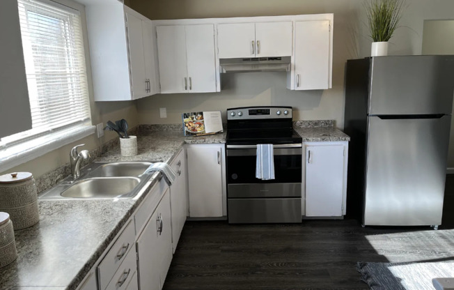 1402-1404 East 14th St.