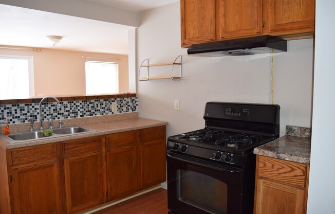 3 beds, 2 baths, $1,150