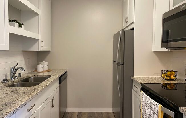 2 beds, 1 bath, 950 sqft, $1,495, Unit 145204