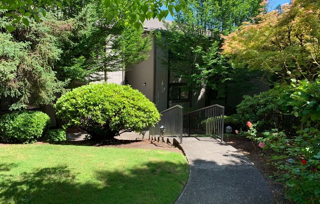 Spacious 2-bedroom apartment homes conveniently located!