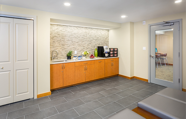 1296 WORCESTER RD