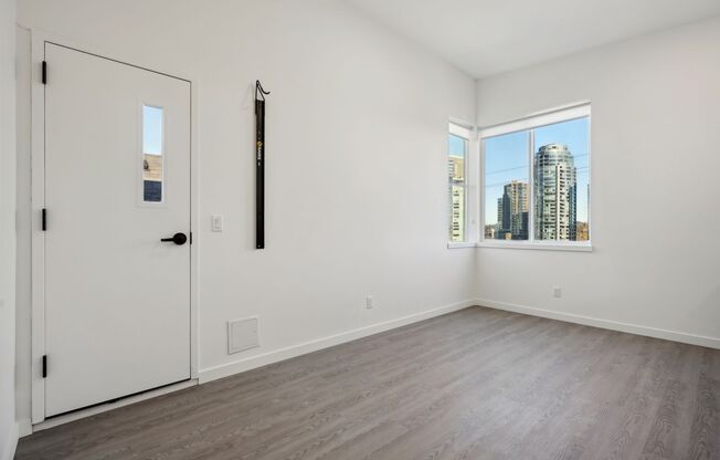 1 bed, 1 bath, 420 sqft, $1,495, Unit 16