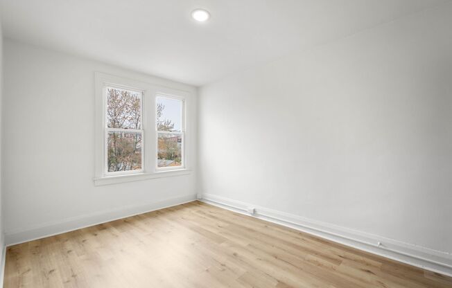 AVAILABLE JUNE 1ST!! FULLY RENOVATED 1-bedroom in the HEART OF DORMONT!