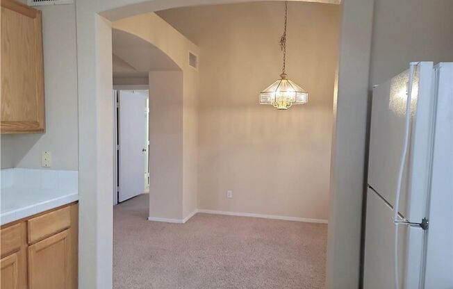 2 beds, 2 baths, $1,450, Unit # 2044