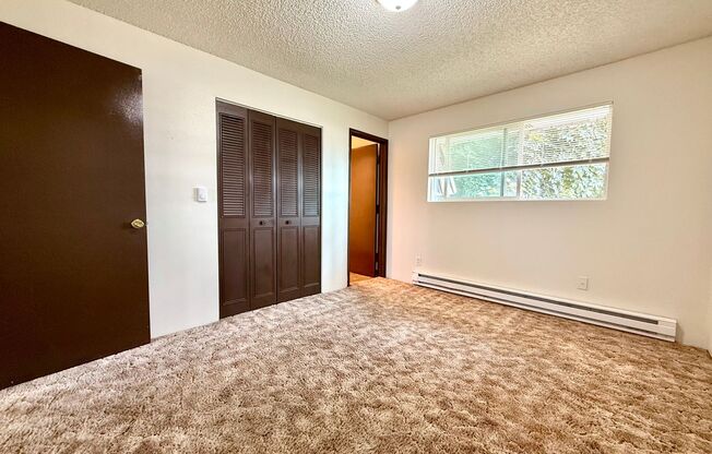 3 beds, 1.5 baths, 1,022 sqft, $1,499, Unit E36