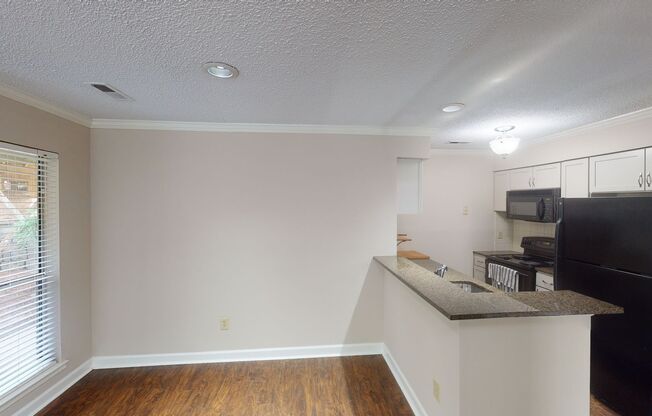 2 beds, 1 bath, $1,495