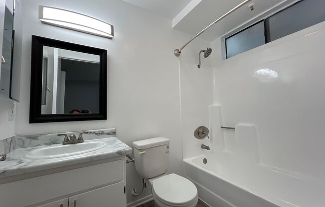 2 beds, 2 baths, 900 sqft, $1,948, Unit 102