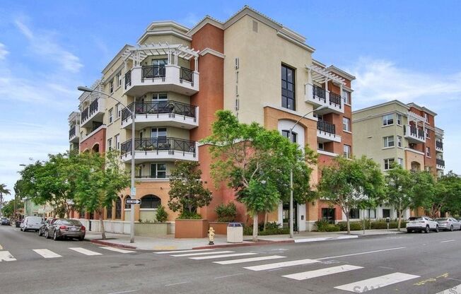 STUNNING 2 bd 2 ba Hillcrest/Bankers Hill Condo!