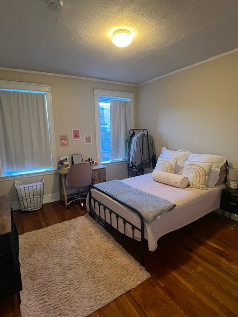 1 bed, 1 bath, $2,900, Unit 15