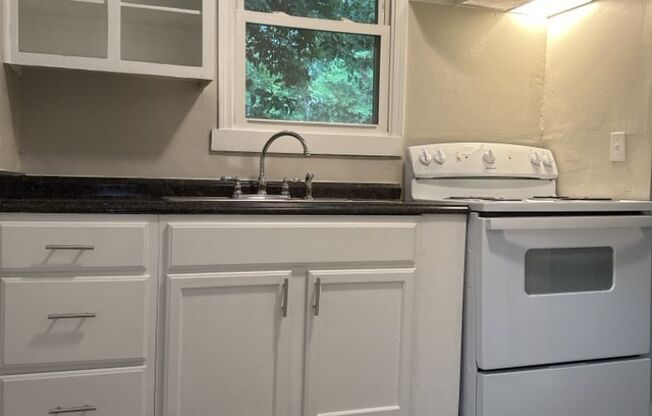 2 beds, 1 bath, $1,000