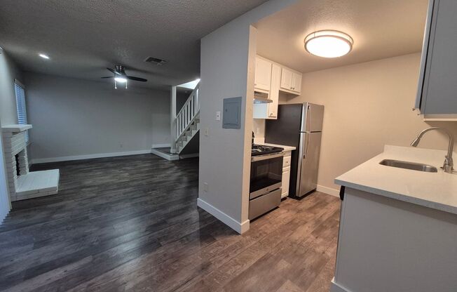 2 beds, 1 bath, $1,900, Unit 9