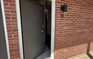 Studio, 1 bath, 500 sqft, $625, Unit 1024 SUNSET #04