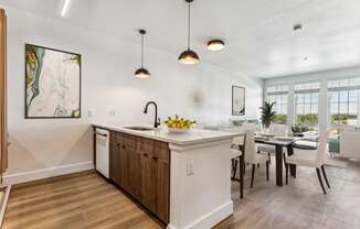 the preserve at ballantyne commons apartment kitchen and dining area