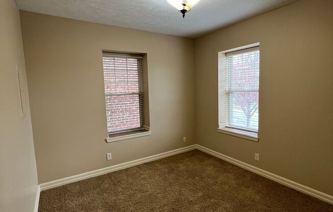 2 beds, 1 bath, 800 sqft, $1,395, Unit 601 - Unit 205 B800