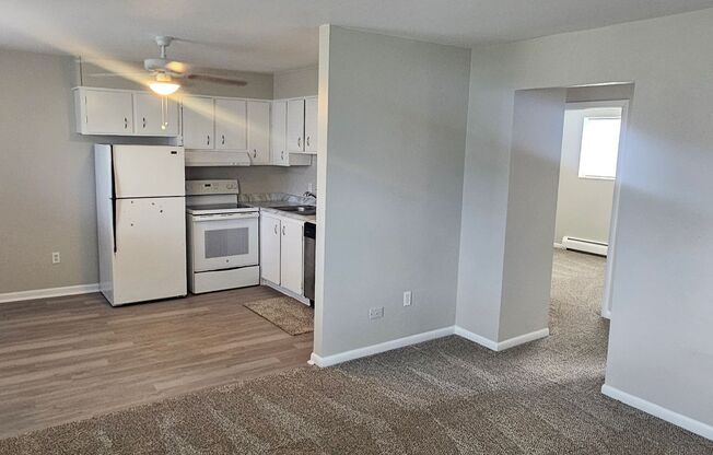 2 beds, 1 bath, $1,495