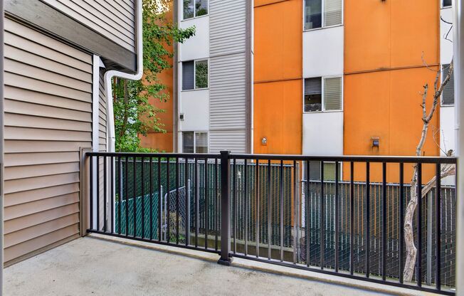 Studio, 1 bath, 413 sqft, $1,445, Unit 208