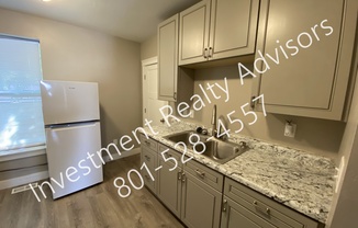 222 W BROADWAY AVE