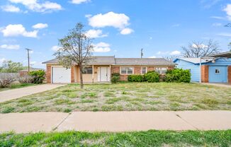 Cozy Home w/ Large Backyard, Minutes from TTU