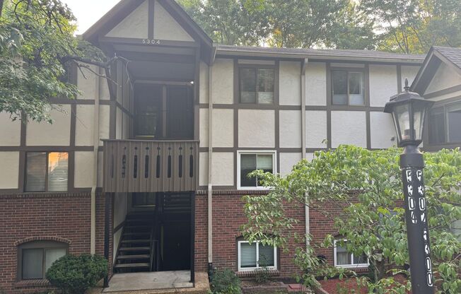 Charming 3 bed 2 bath Townhouse near Nippers Corner