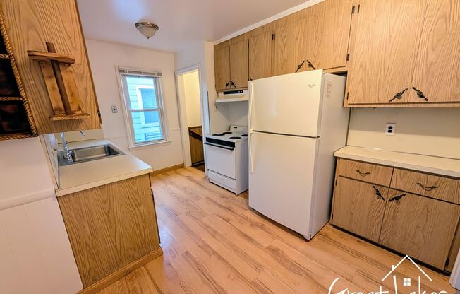 2 beds, 1 bath, $1,350