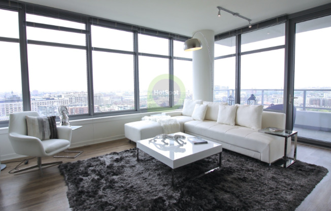 343 W CHESTNUT ST