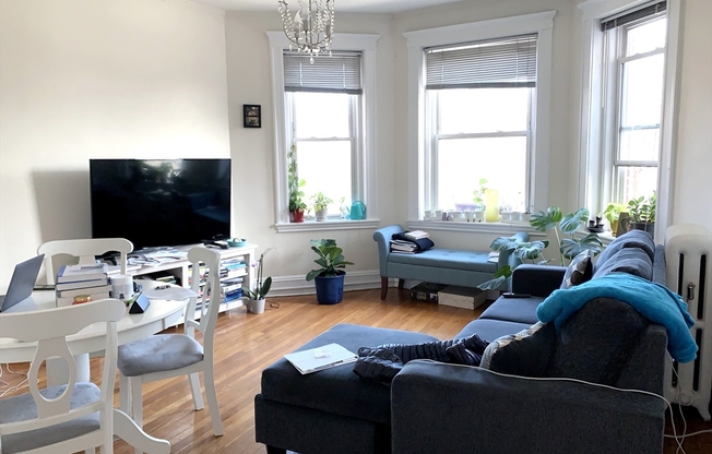 1 bed, 1 bath, 612 sqft, $2,850, Unit 18