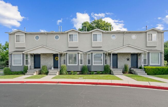 Ideal Cottonwood Location!