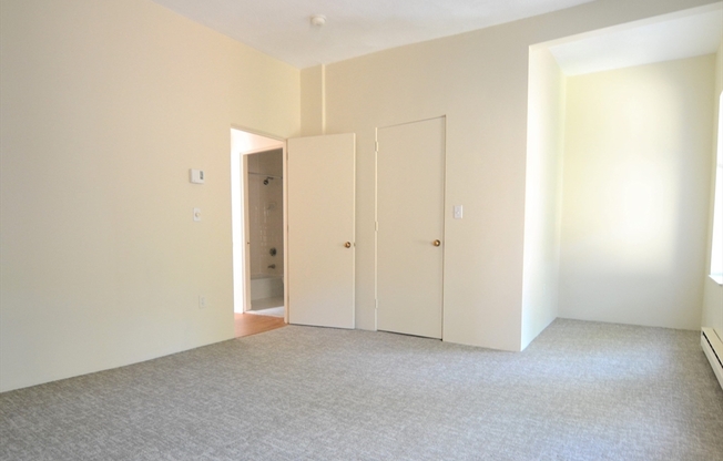 2 beds, 1 bath, 970 sqft, $4,075, Unit 63-6