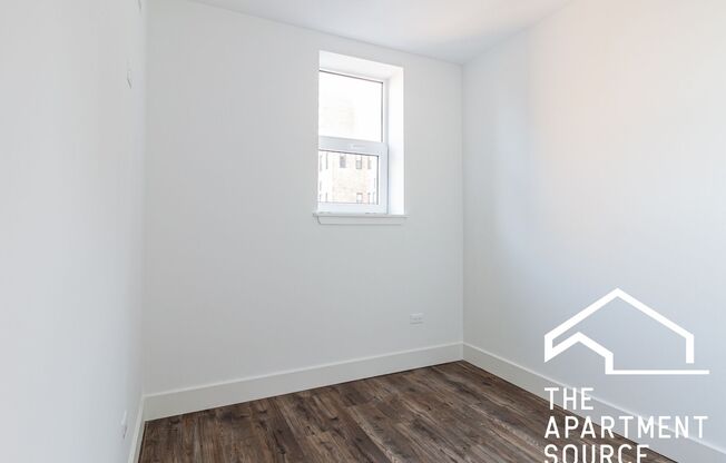 Gut-rehabbed 1 bedroom in Uptown!