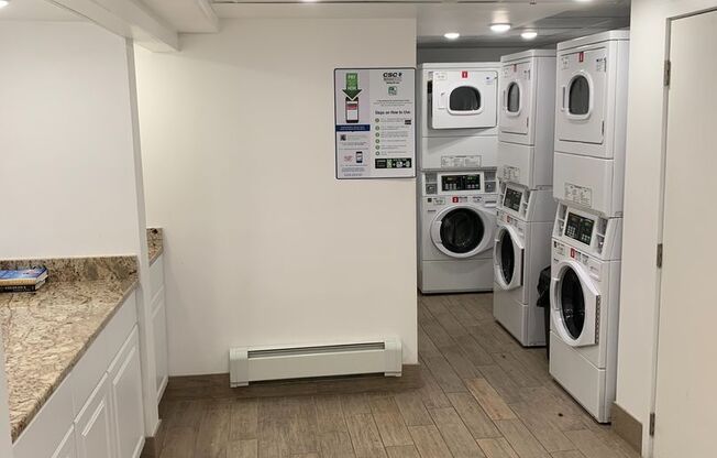 Studio, 1 bath, 9,999 sqft, $1,495, Unit 21-22