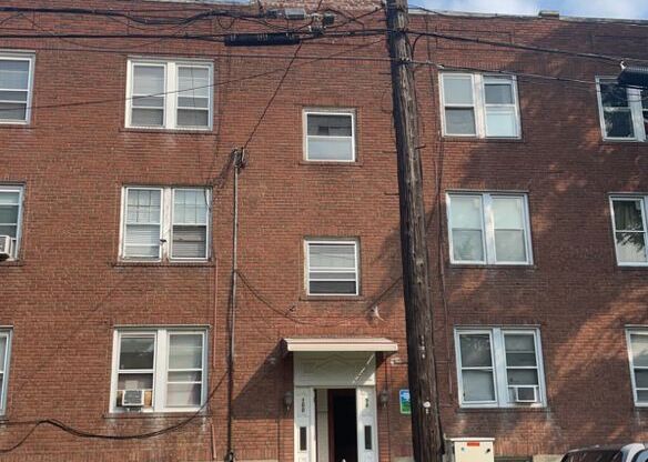 98-100 Mountford St.