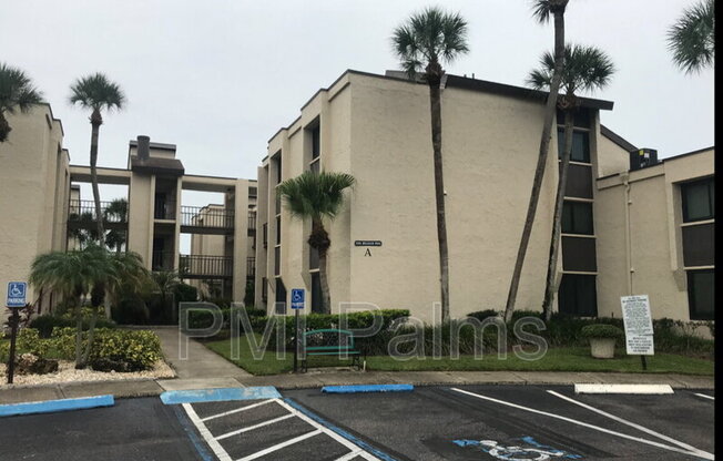 2205 BELLEAIR RD