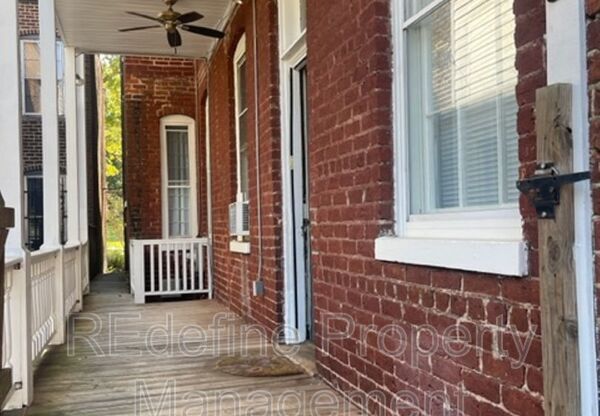 216 N 32 ST
