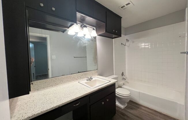 1 bed, 1 bath, 502 sqft, $625, Unit 10