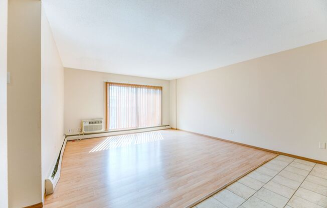 1 bed, 1 bath, 605 sqft, $1,000, Unit 310u