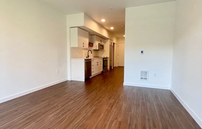 1 bed, 1 bath, 583 sqft, $1,995, Unit 301 - MFTE