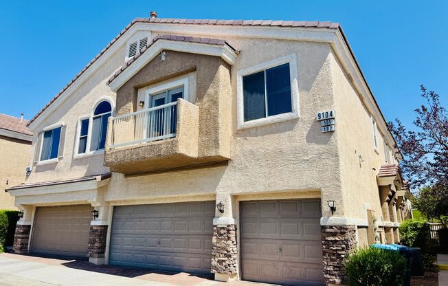 BEAUTIFUL TWO STORY TOWNHOUSE IN THE NORTHWEST!