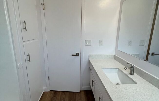 1 bed, 1 bath, 650 sqft, $2,495, Unit B