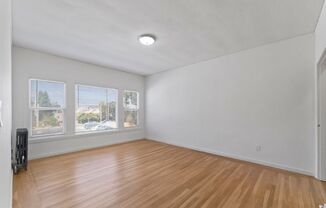 <b>Modern Studios & One-Bedroom Apartments in Prime Berkeley Location!