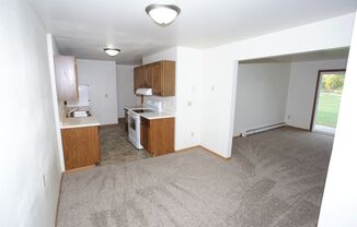 2 beds, 1 bath, $800, Unit 2523-3