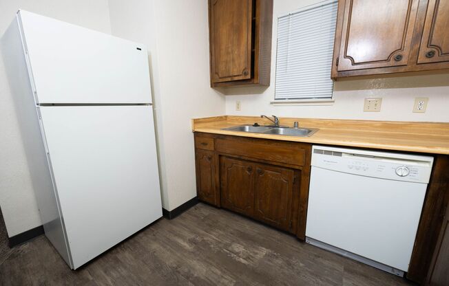 1 bed, 1 bath, 700 sqft, $1,100, Unit 10