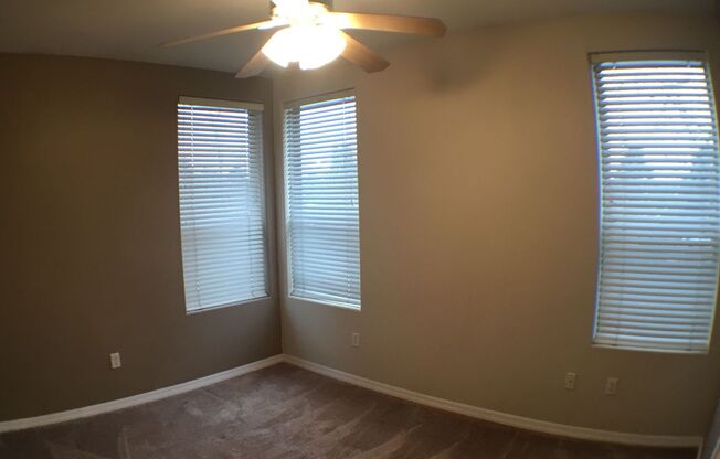2 beds, 2 baths, $2,000, Unit # 257
