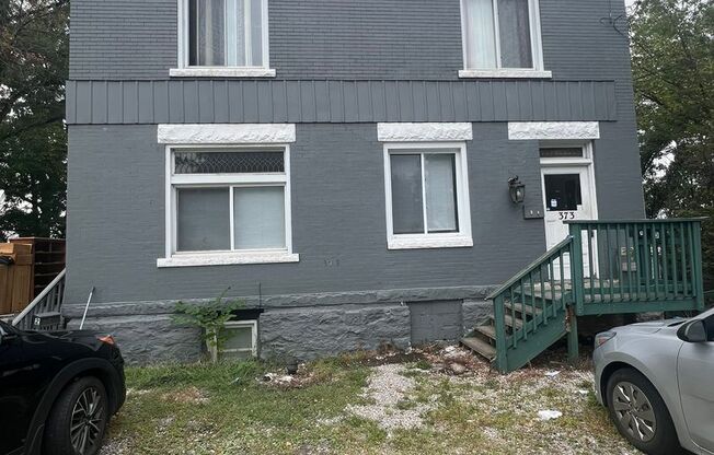 373 W Riverview Ave.