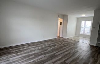 1 bed, 1 bath, 560 sqft, $1,475, Unit 1444 Chestnut Apt 15