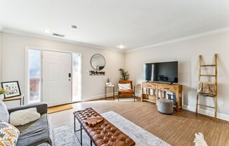 530 W 10th Street
