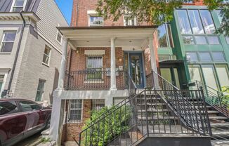 Great 2 Bedroom 1.5 bath in the heart of Shaw