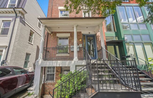 Great 2 Bedroom 1.5 bath in the heart of Shaw